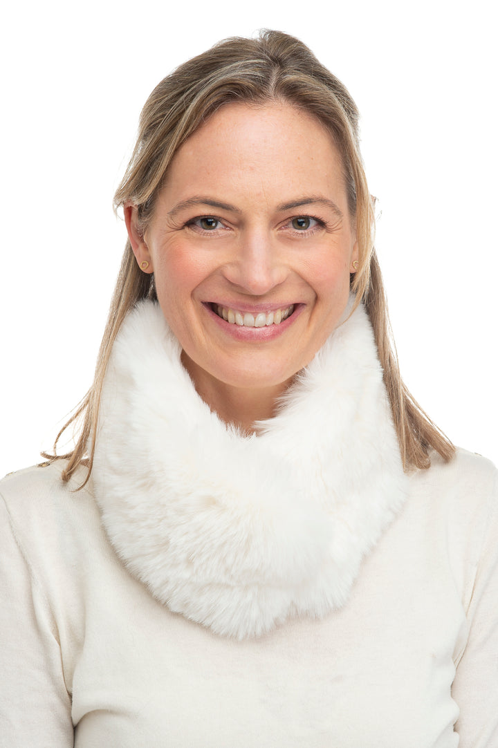 Agala Beige Faux Fur Collar