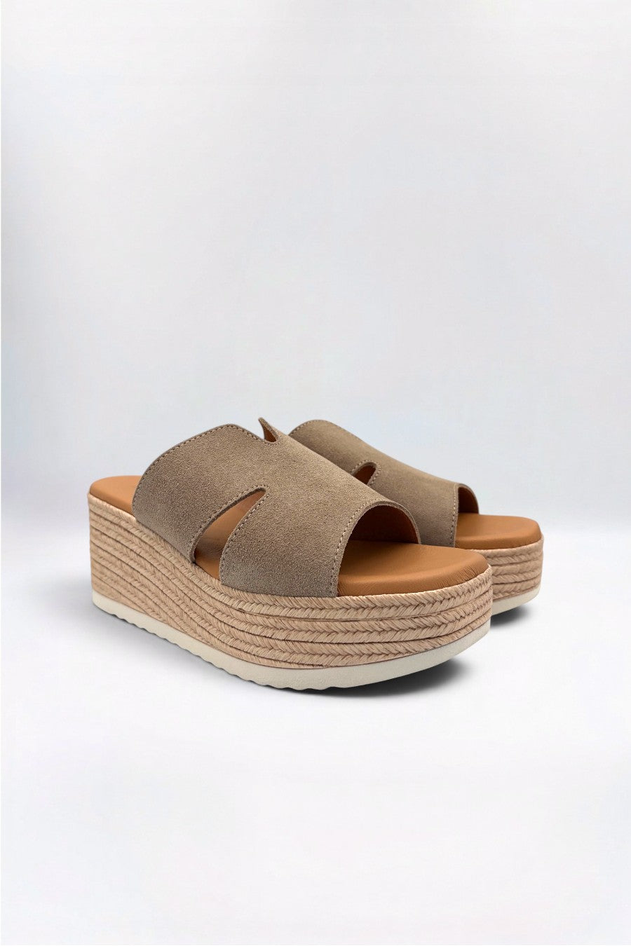 Doya Wedge Timeless Taupe Suede