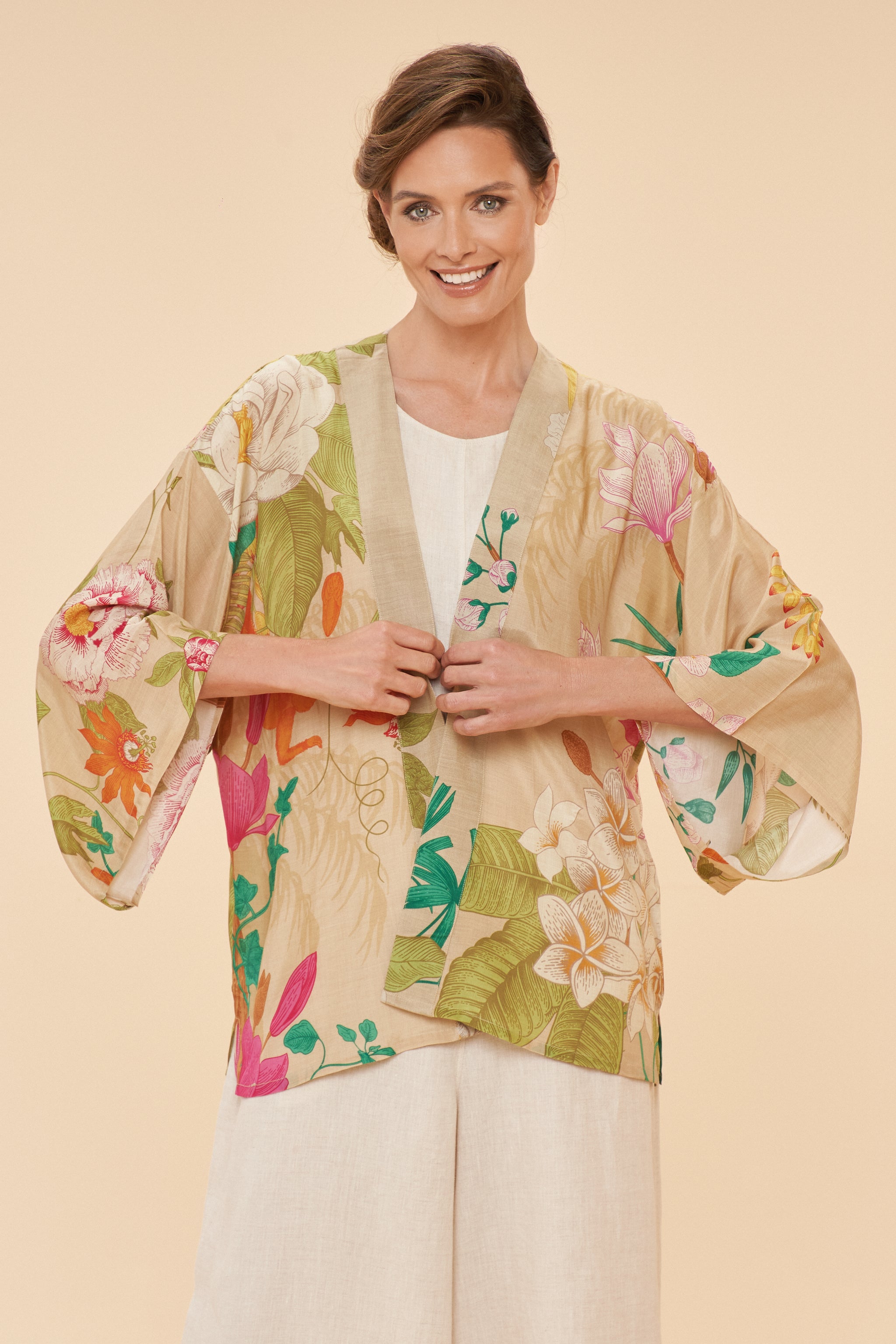 【Kith】Floral Seersucker Kimono Jacket Kith】Floral Seersucker Kimono Jacket Kith Blue Floral Print