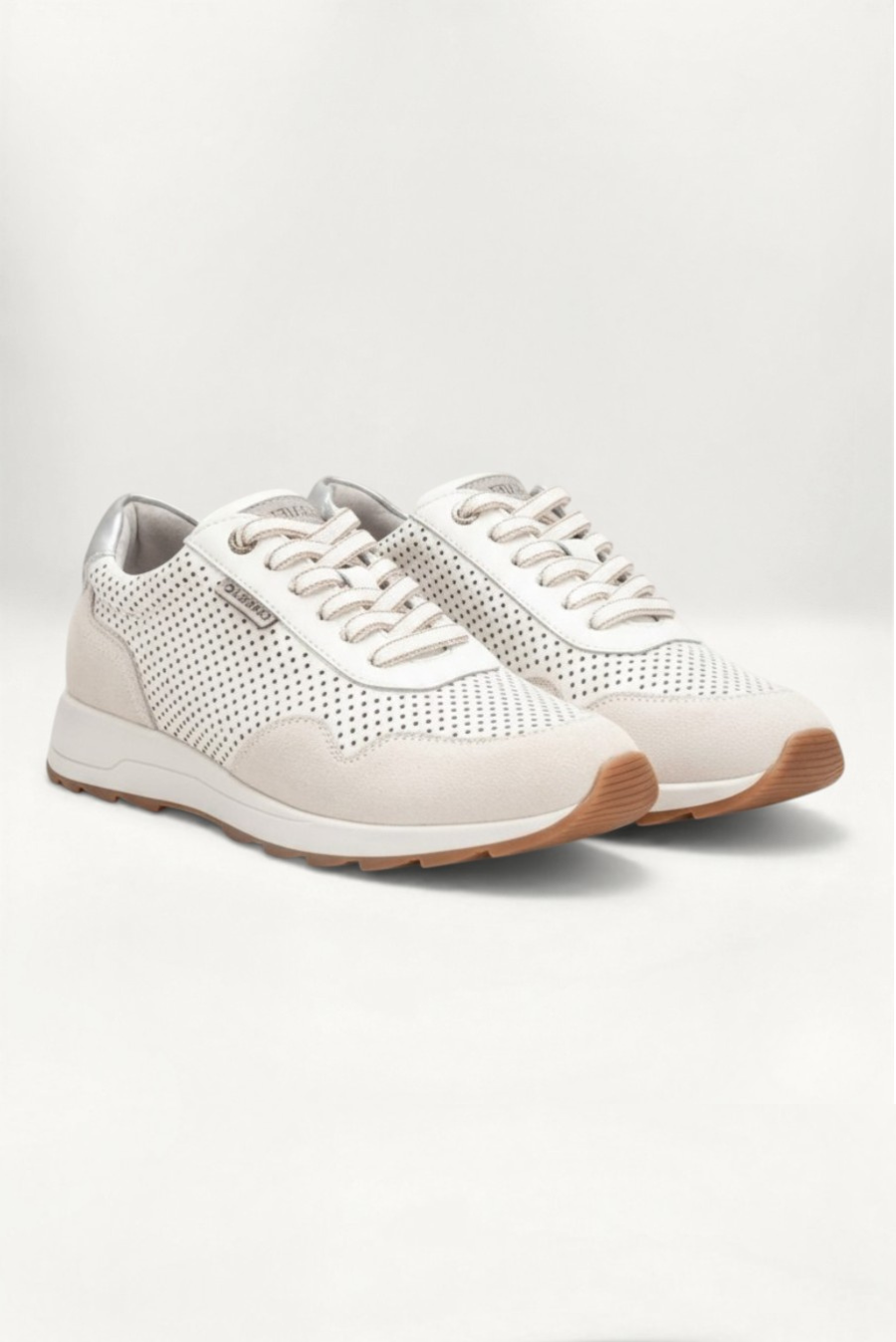Carmena Trainer White & Silver Leather