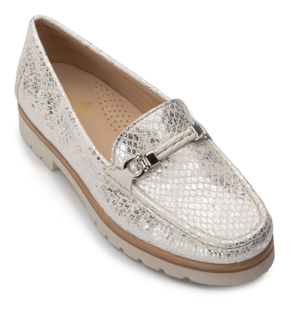 Womens snake deals print loafers