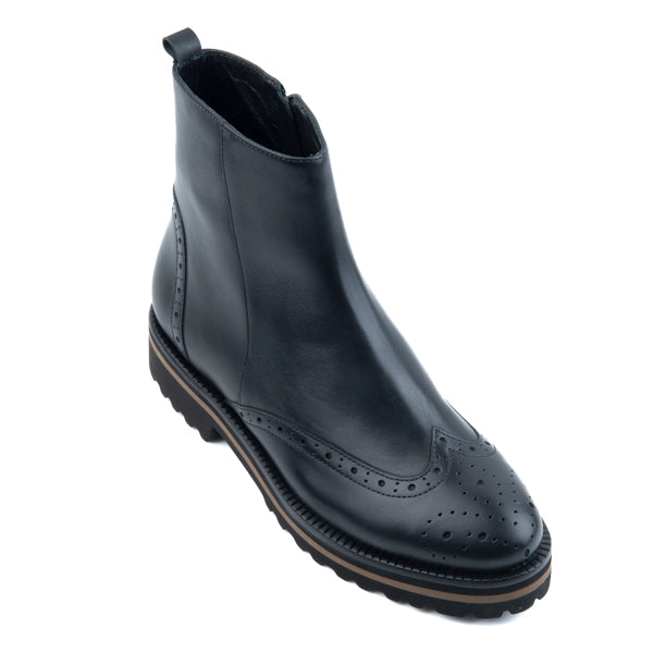 Kamik Black Chelsea Boot